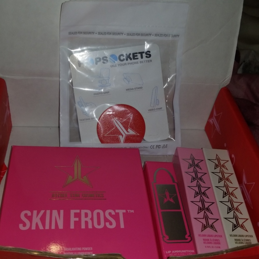 Jeffree star valentines day mystery box!